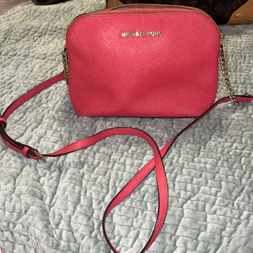 Michael Kors Salmon Pink Crossbody 🍣